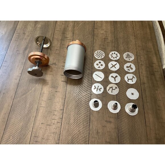 Mirro Aluminum Decorator Cookie Press Set Discs For Cakes Sugar Cookies Pastries - Picture 1 of 1